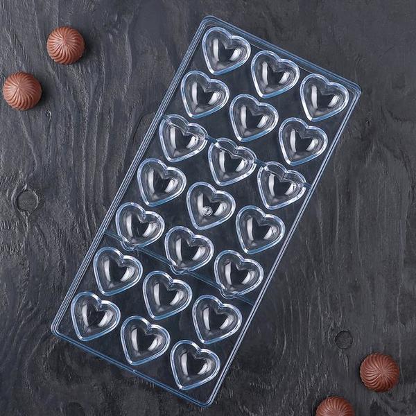 Поликарбонатная форма для конфет Сердца 21 ячейка, 28 x 14 x 2,5 см
