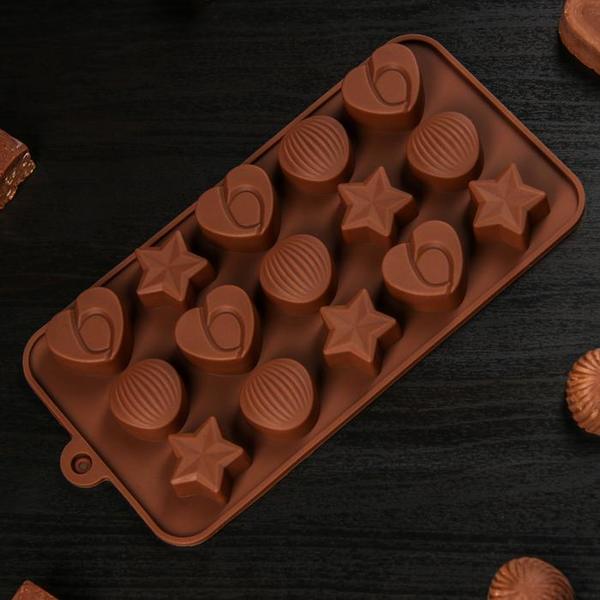 Форма для льда и шоколада Звёзды, ракушки, сердца, 20,6 х 10,3 см, 15 ячеек, цвет шоколадный