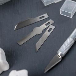 Набор инструментов для украшения кондитерских изделий: держатель, 4 насадки, щипцы (1/13)