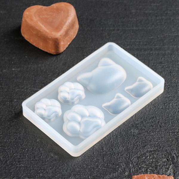 Форма для льда и шоколада Котик, 7,7 х 5 х 0,7 см, 6 ячеек, цвет прозрачный