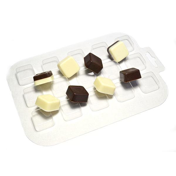 Форма для шоколада Конфеты квадратные 25*25*12, пластик